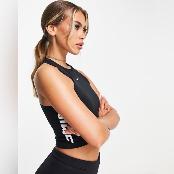 Nike Pro Dri Fit Women's Size Medium Black Cropped Training Tank Top - Picture 2 of 9